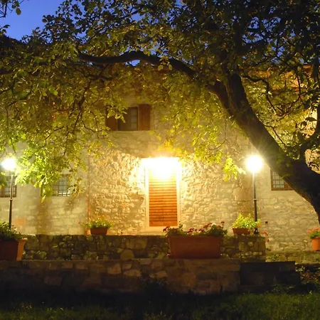 Farm stay Agriturismo Casa Degli Ulivi *